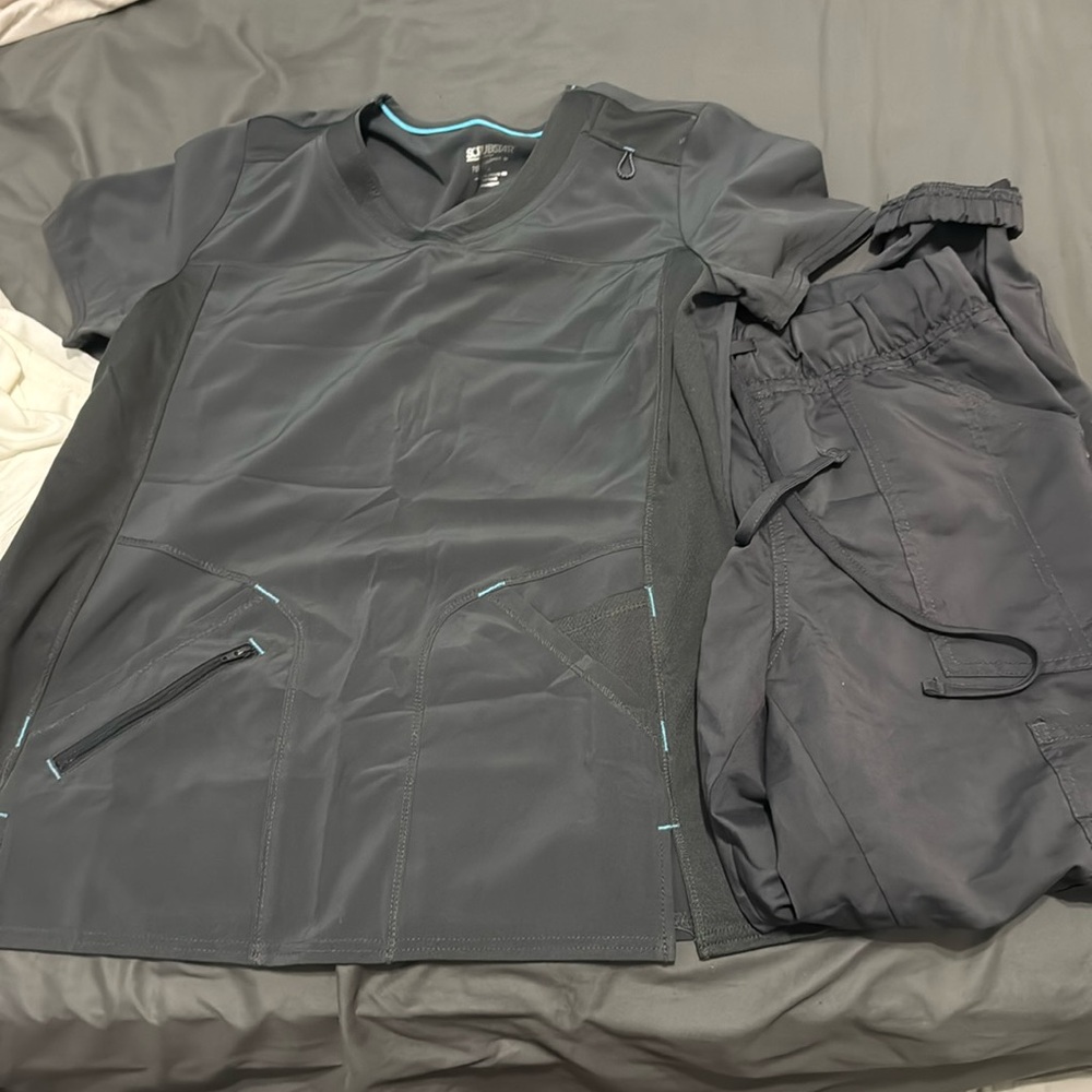 scrub set